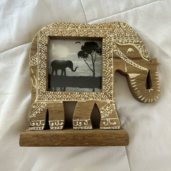 Elephant frame 🐘 - Picture 1 of 4